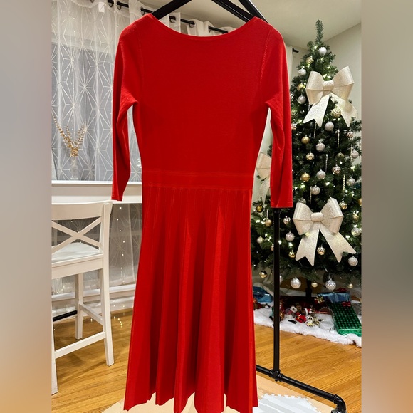 Ann Taylor Radiant Red: Pleated Skirt Dress with Three-Quarter Sleeves - Picture 4 of 5